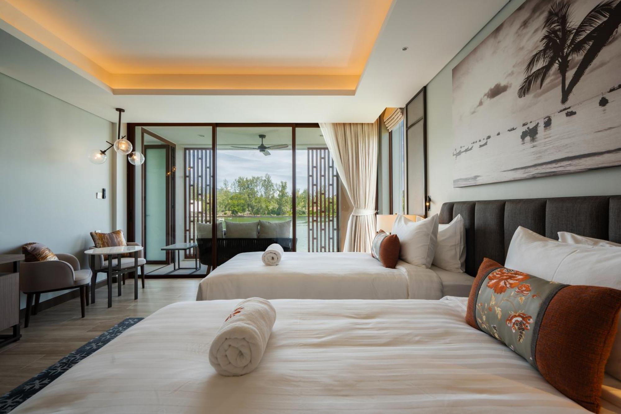 Luxury In The Laguna Near The Apartment