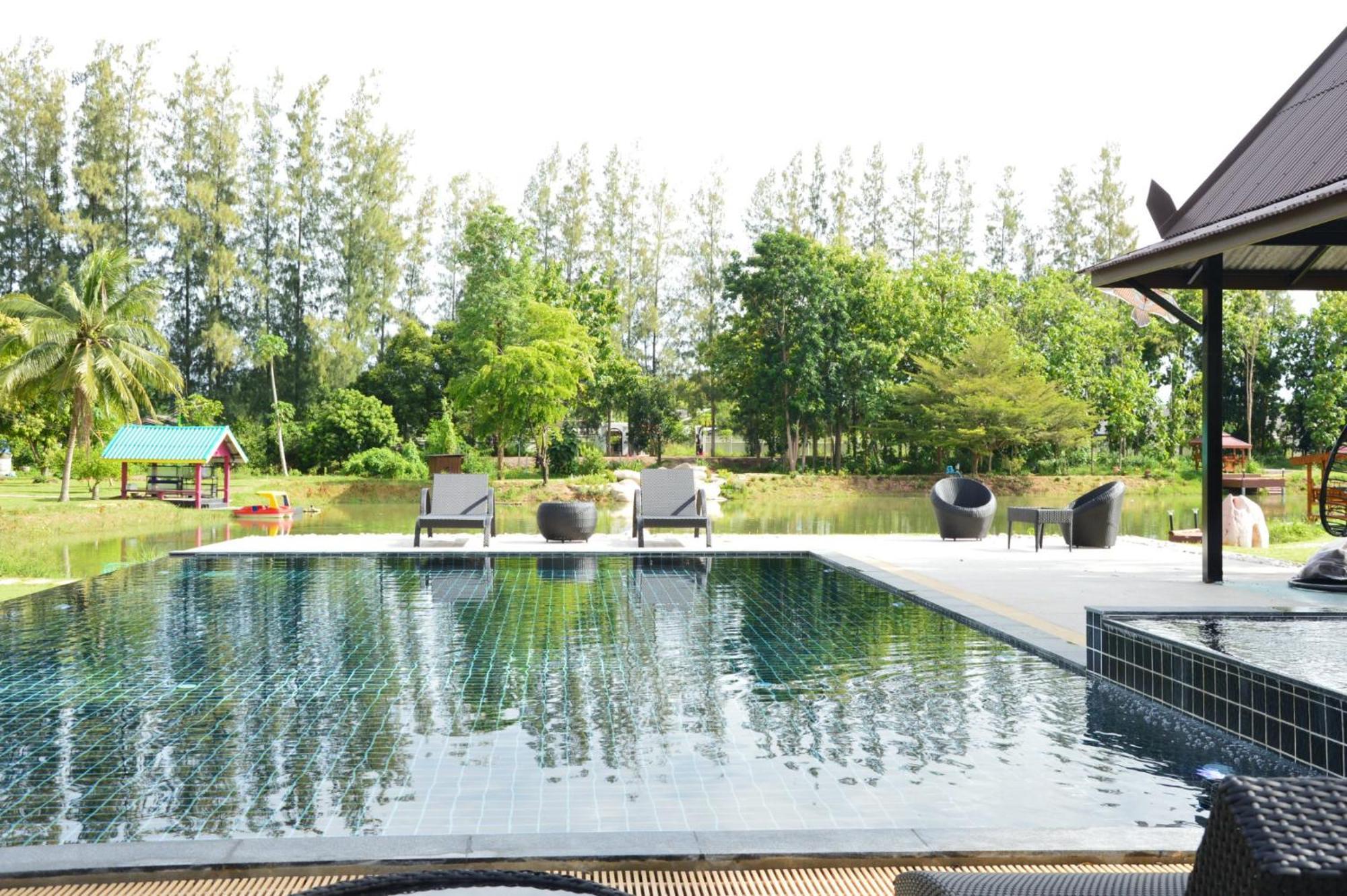 Resort Mcquillan's And