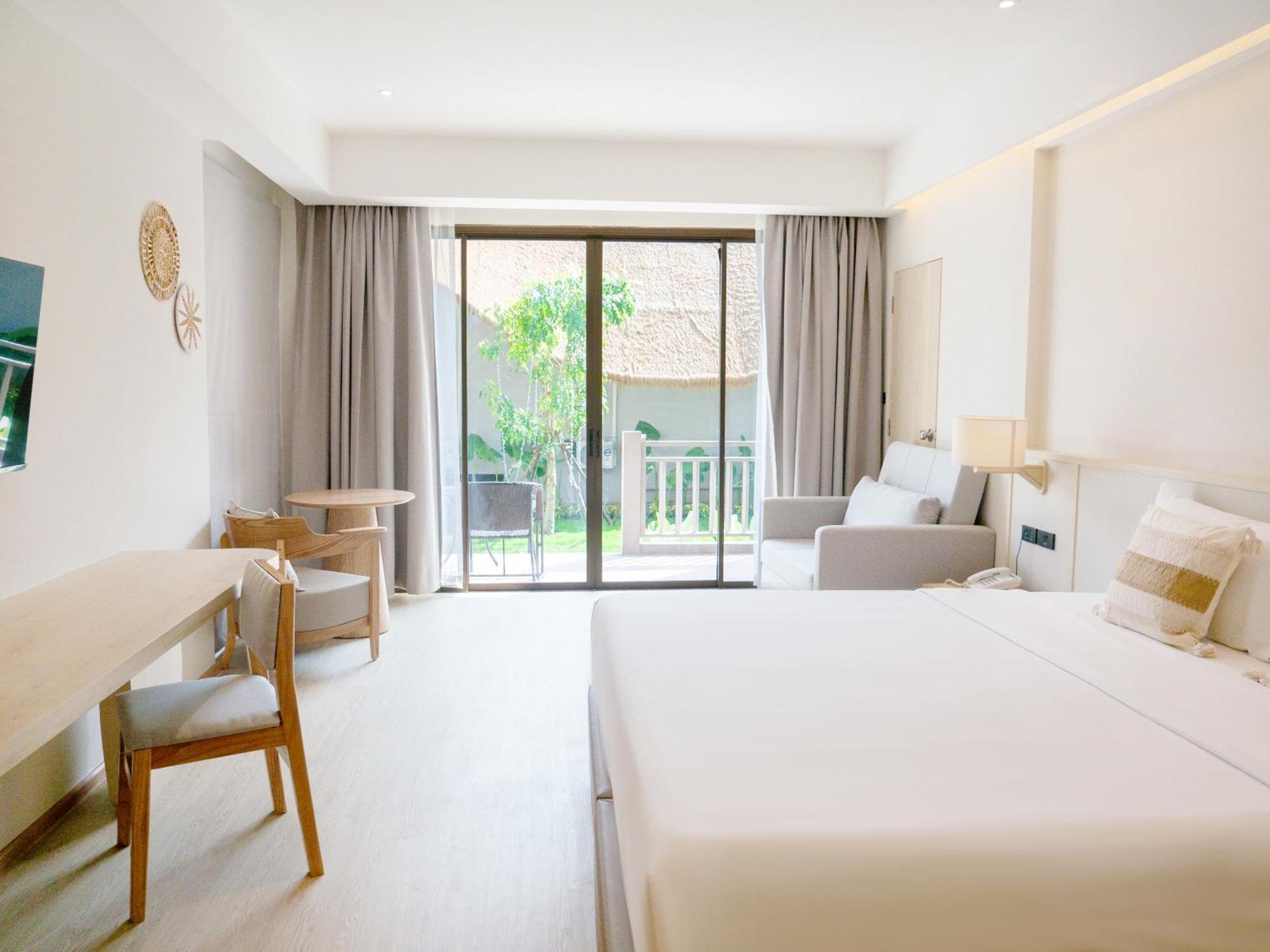 Khaolak Emerald And 4*