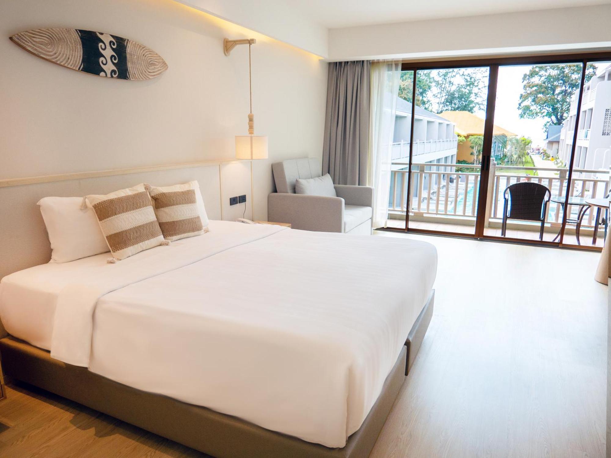Khaolak Emerald And Resort