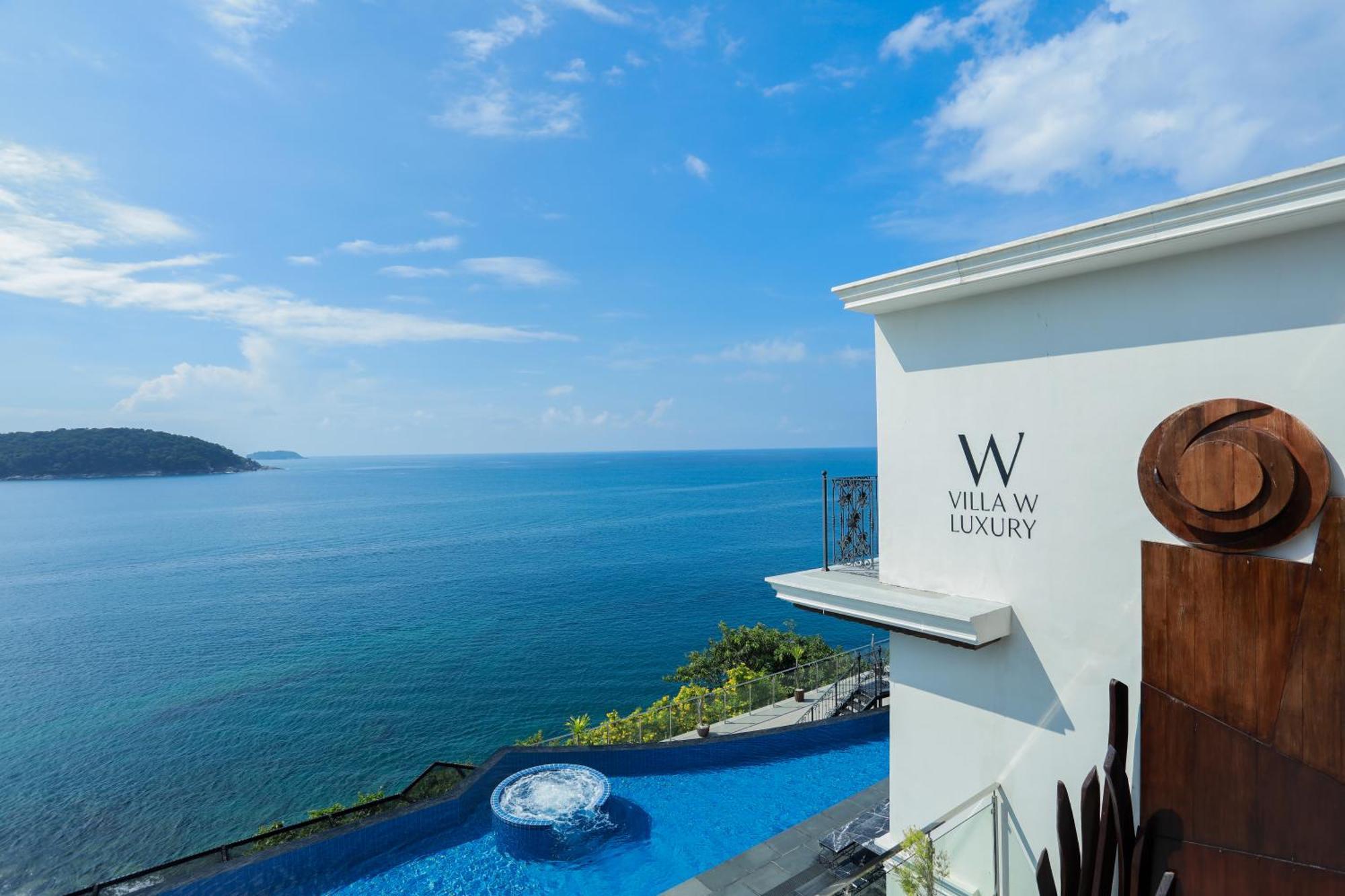 W Luxury