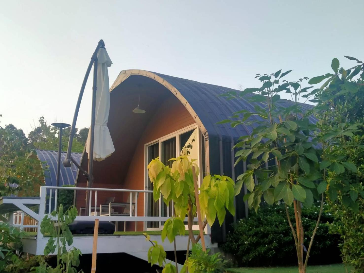 Manta Ban Khao Tok