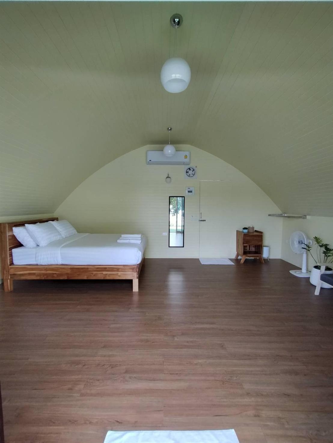 Resort Manta Ban Khao Tok
