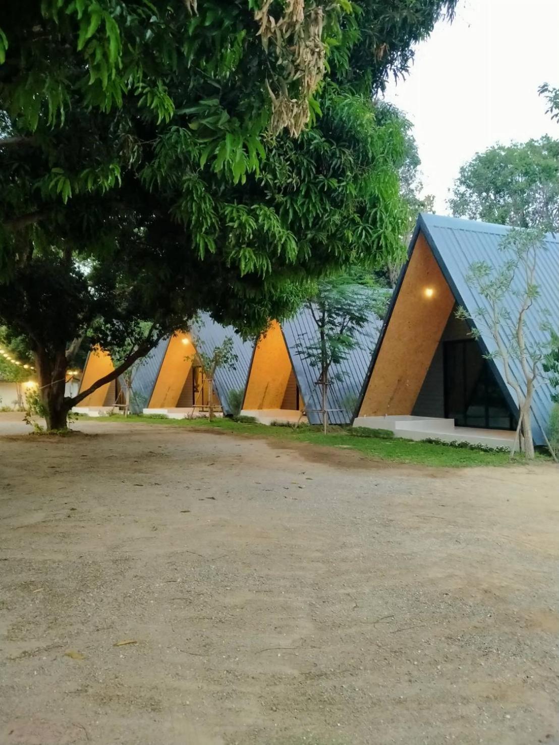 Manta Ban Khao Tok