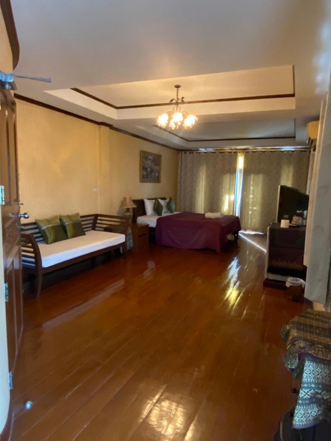 Hotel White - Sha Certified HHQ