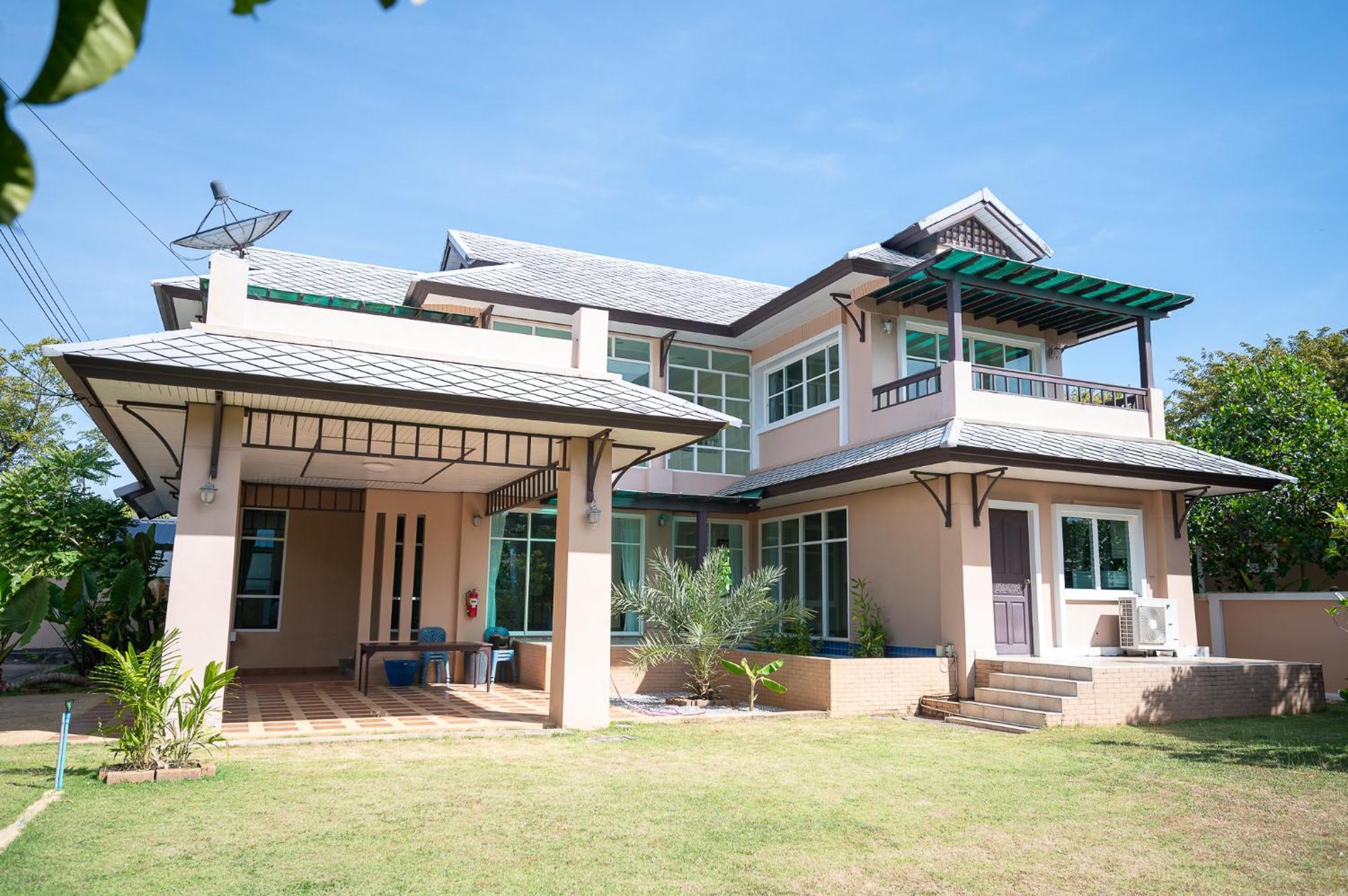 Baan Faa Talaychan Resort