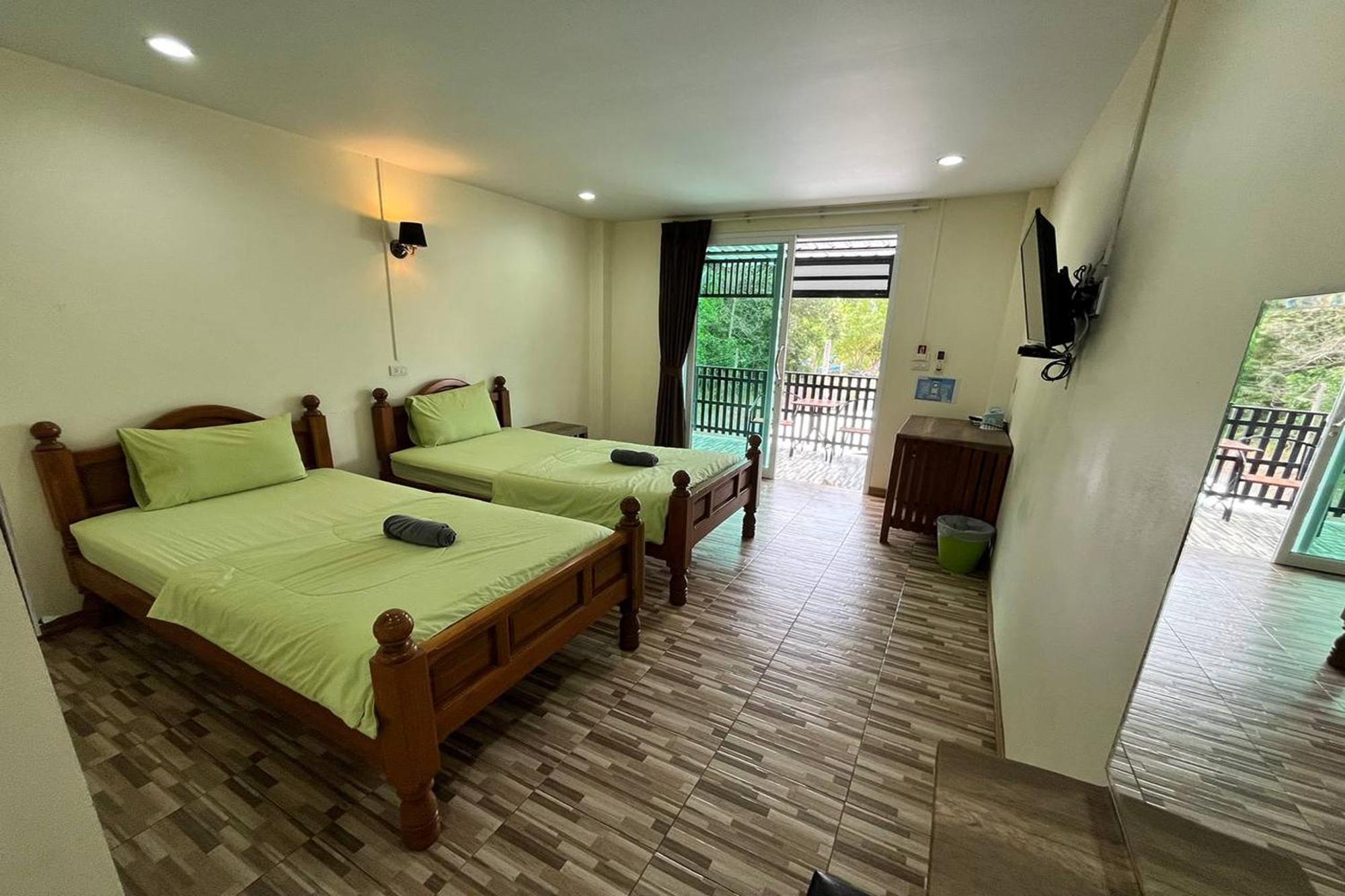 Resort Pleai Ta Lea Chao Lao Beach