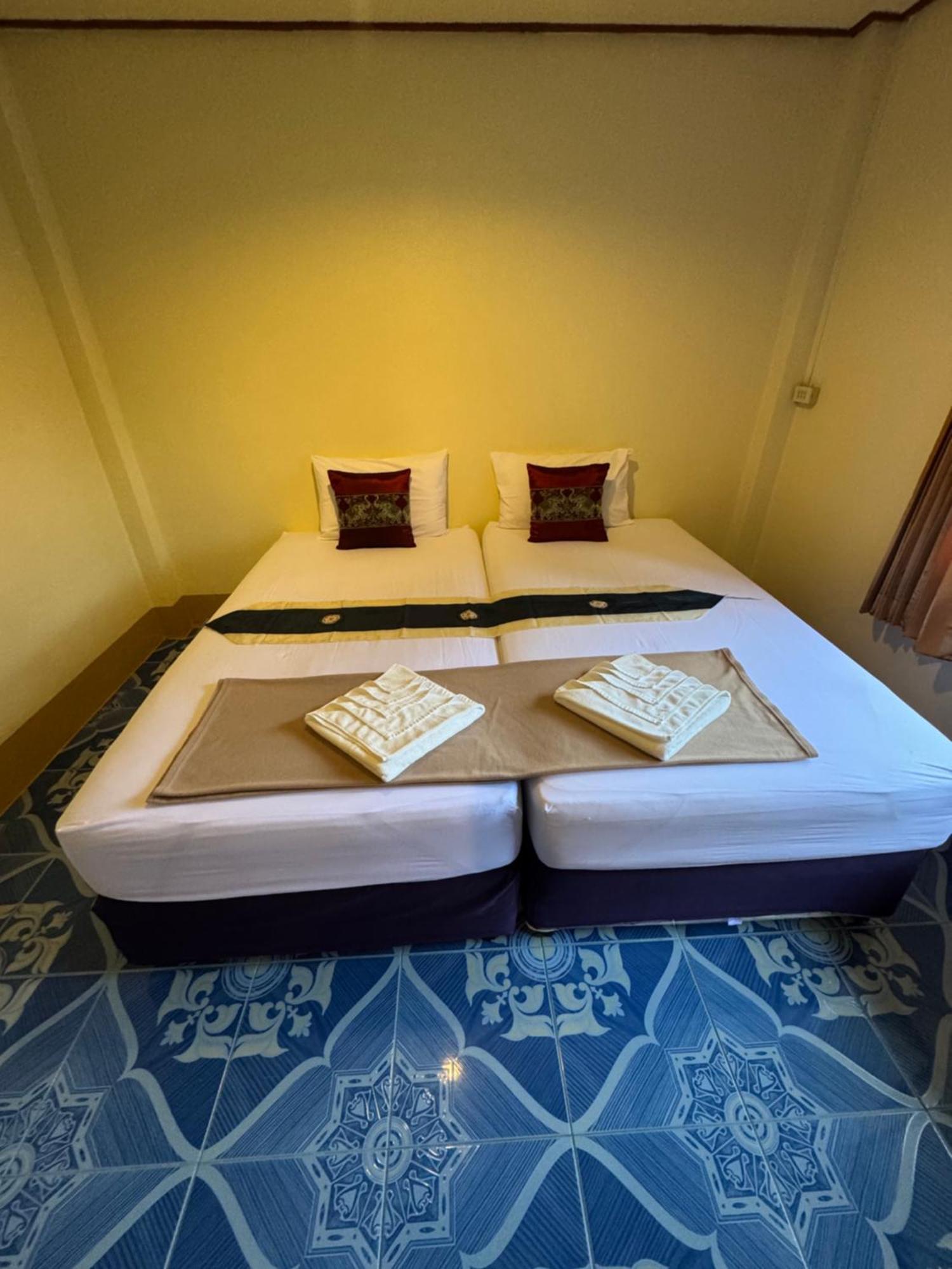 Guest house Baan Klong House