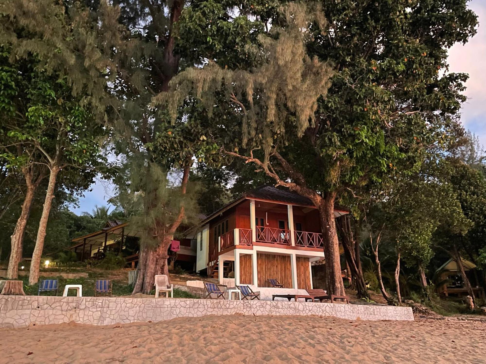 Marina Ranong Resort *