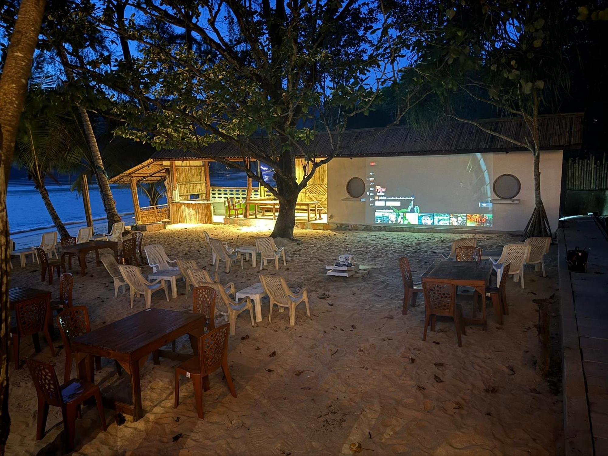 Resort Sunny Cove Koh Phayam Ranong