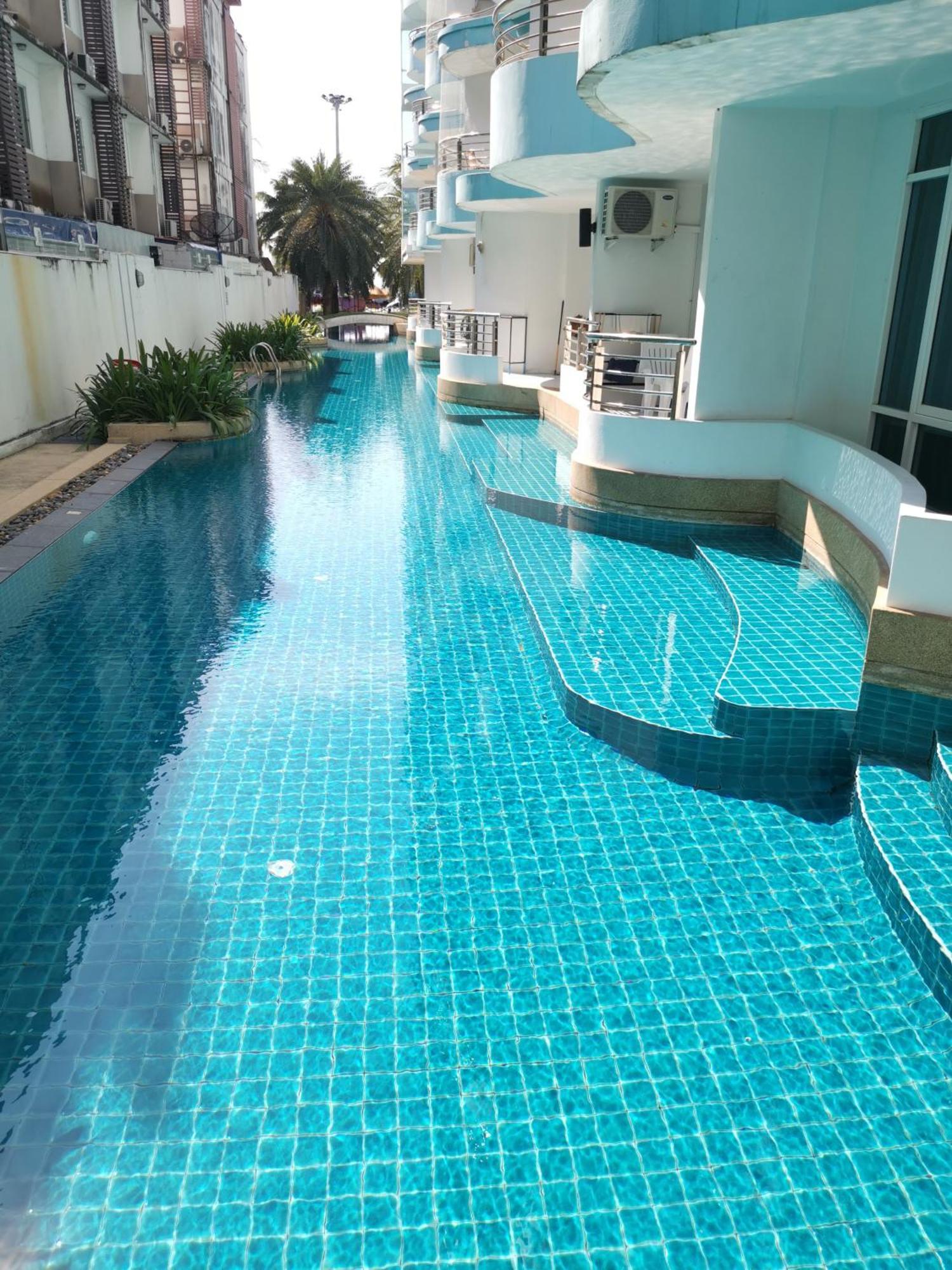The Sea View 327-62 Floor-free Netflix Aparthotel 4*
