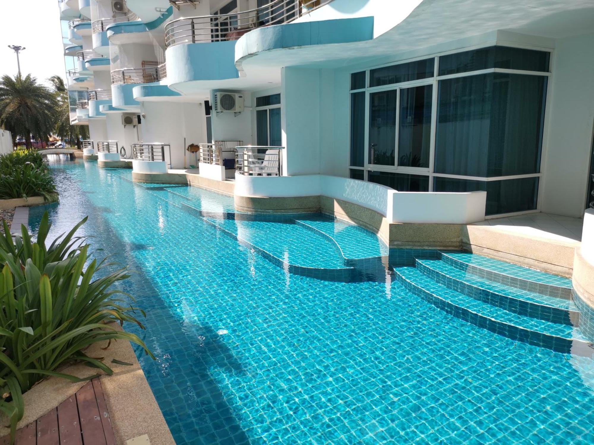 The Sea View 327-62 Floor-free Netflix Bang Saen