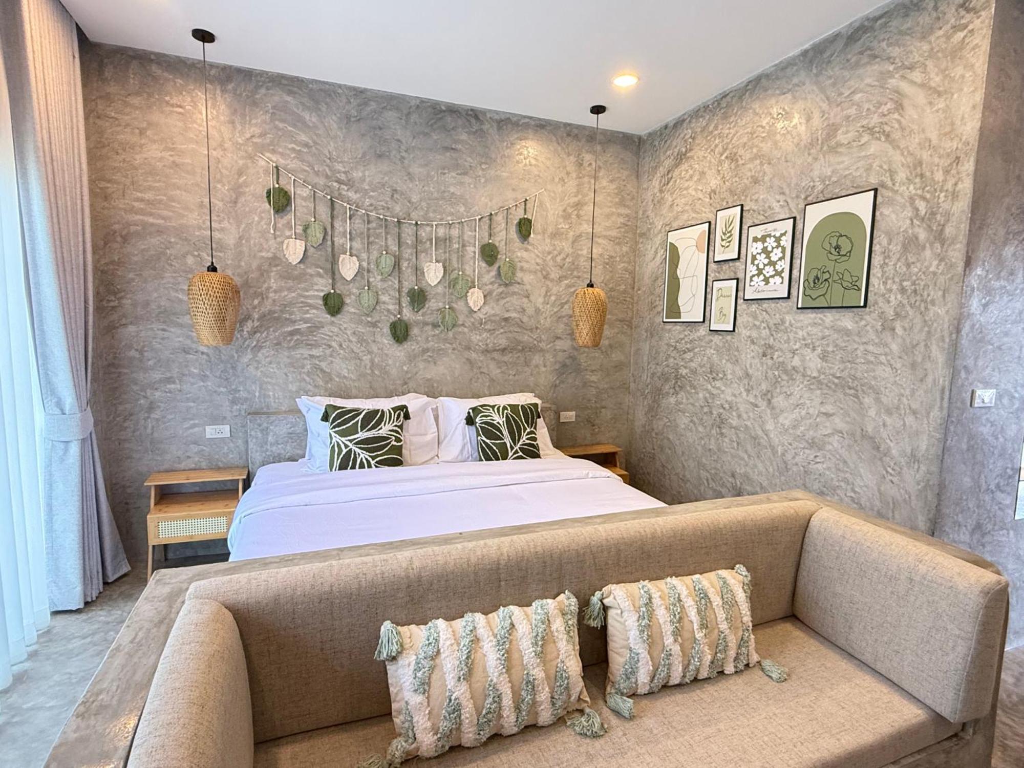 The Hidden Gem Hotel *