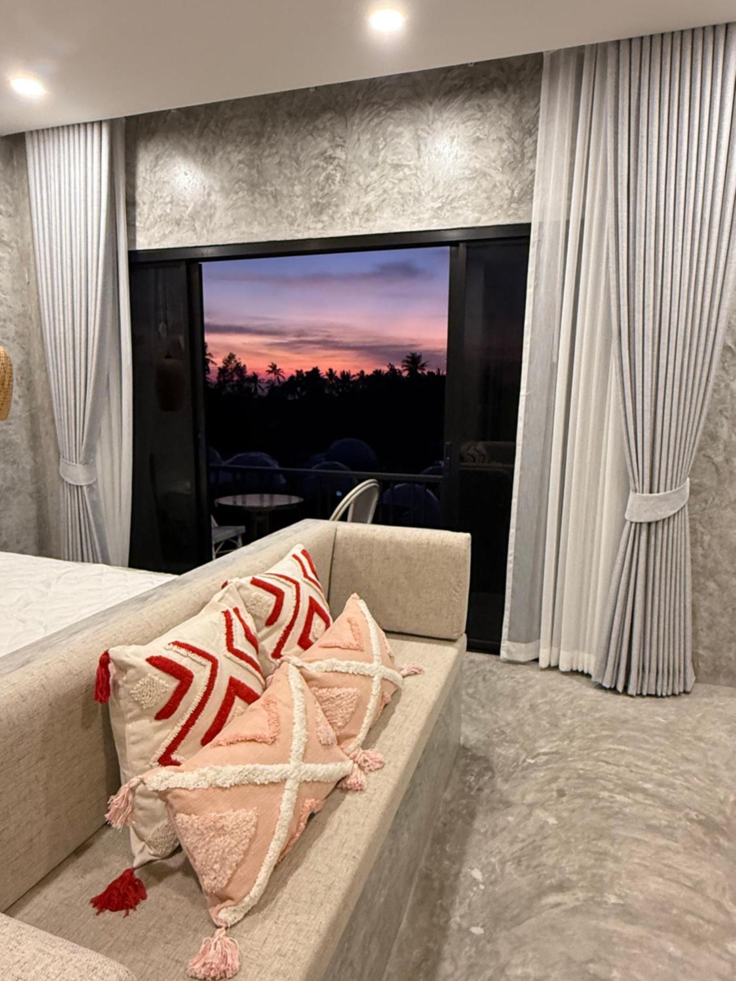 The Hidden Gem Hotel *