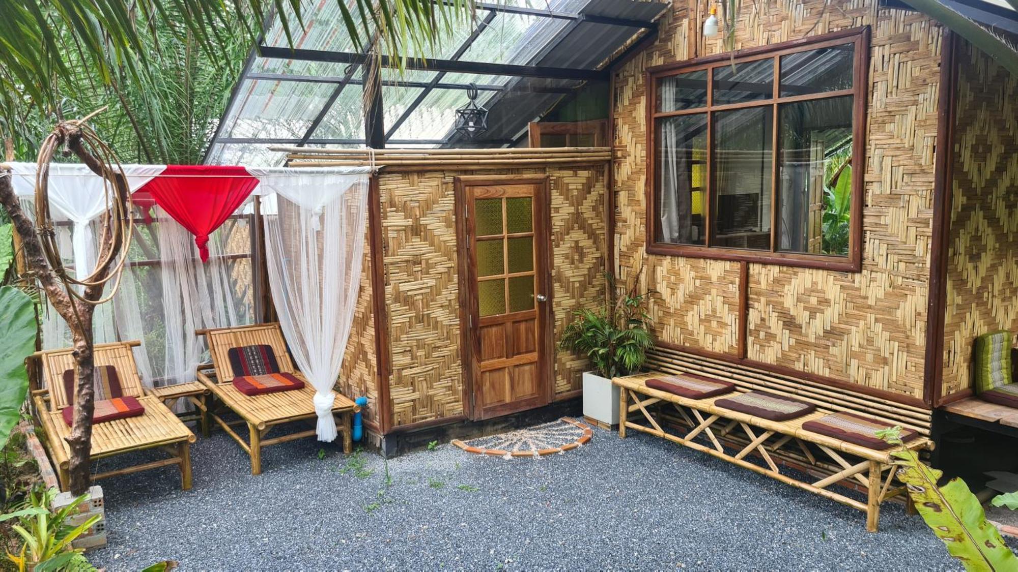 Tee In The Jungle Hotel *