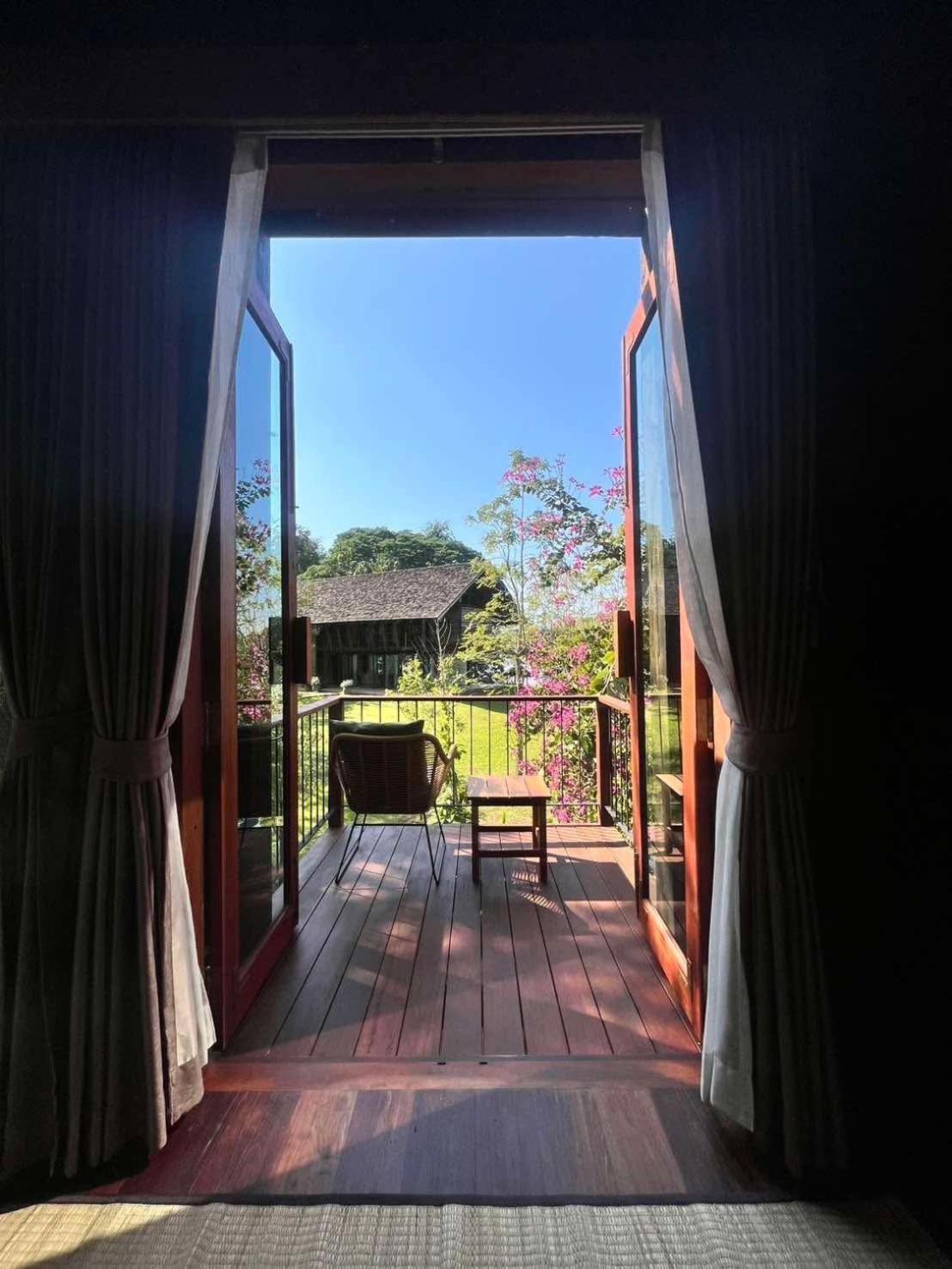 Nachan The Antique Courtyard Resort Chiang Khan