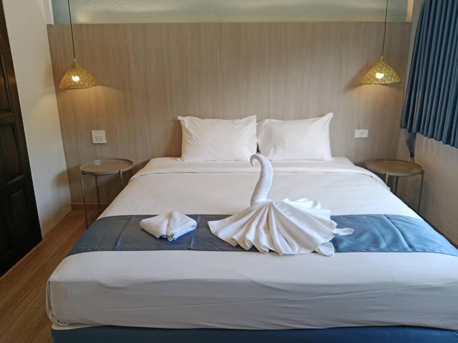 Eastique Koh Chang Hotel