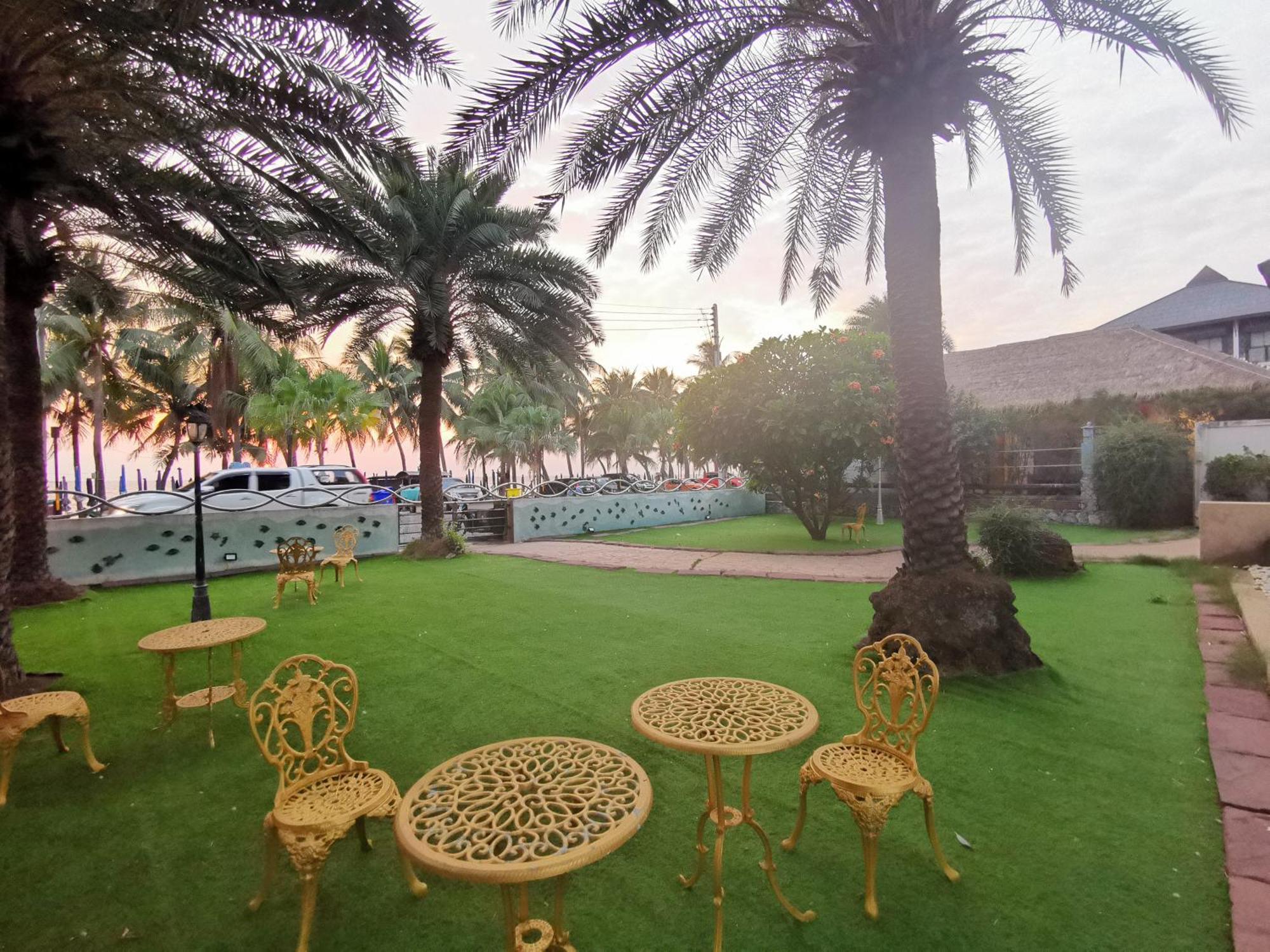 The Sea View 327-62 Floor-free Netflix Aparthotel 4*