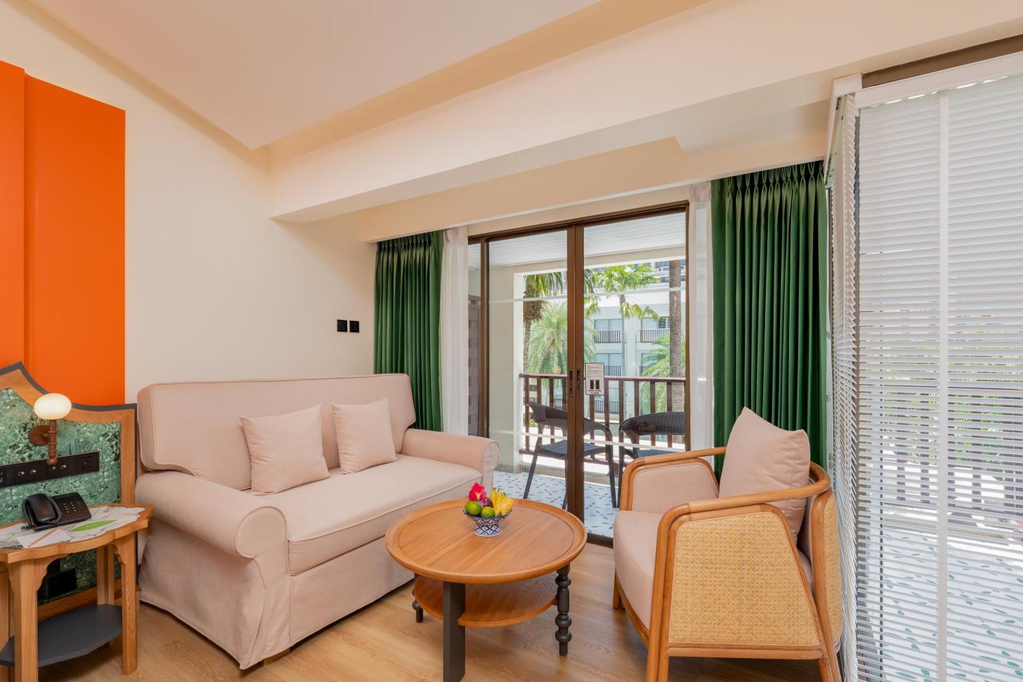 Resort Burasari & 4*