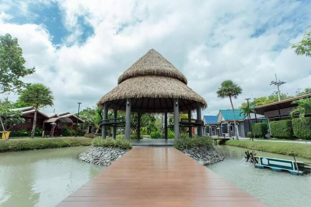 Jintana Resort 3*