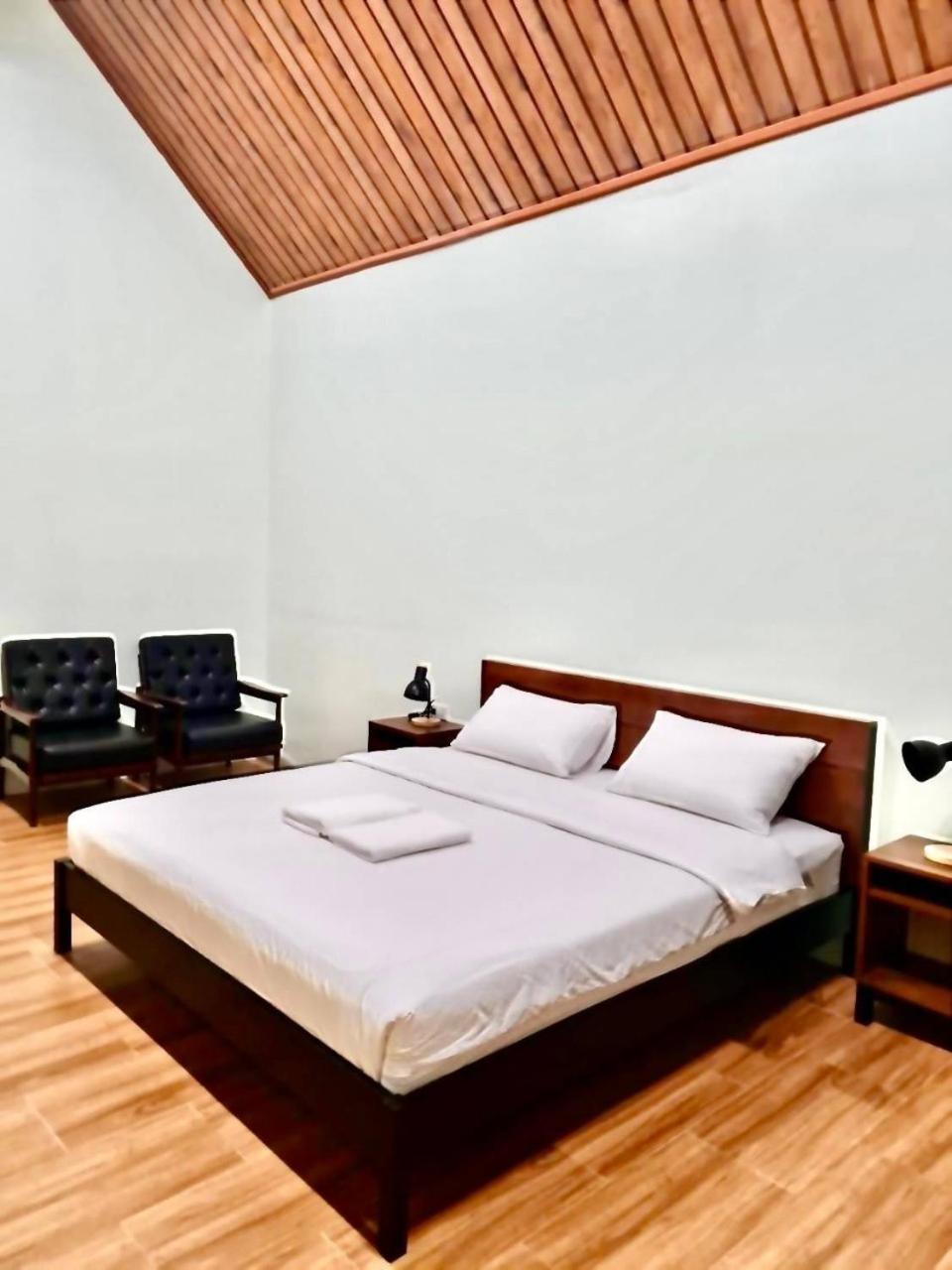 Baan Pong Tara Suan Phueng