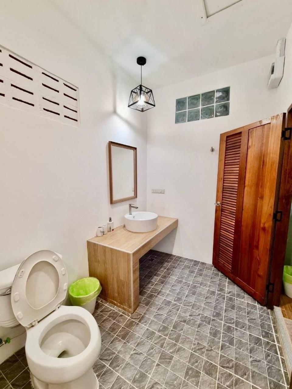 Baan Pong Tara 3* Suan Phueng