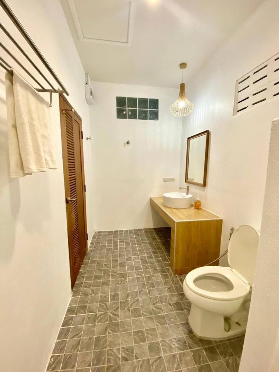 Baan Pong Tara Resort Suan Phueng