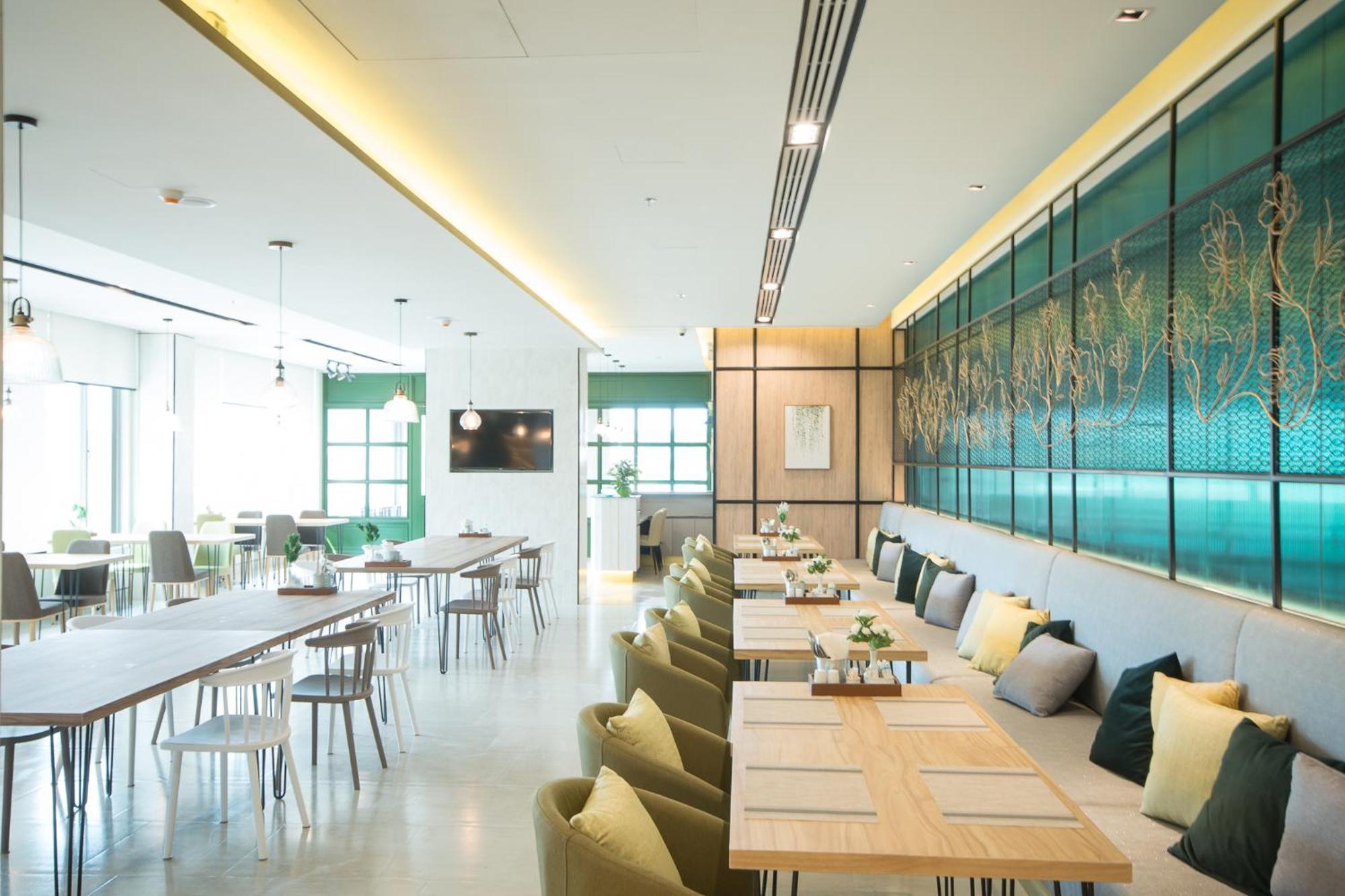 Hotel Jasmine Sriracha 4*