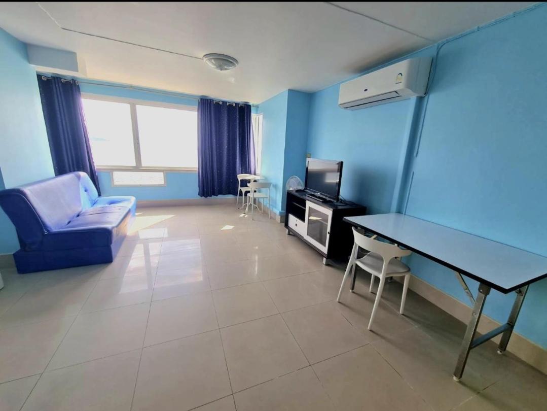 Royal Apartment *