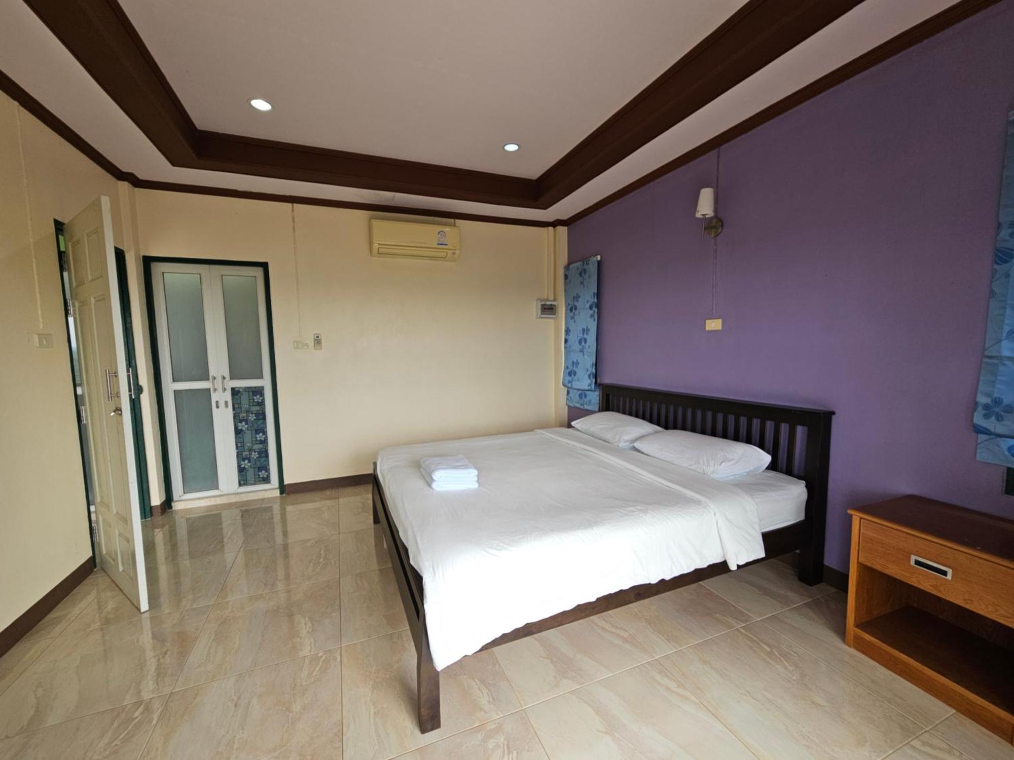 Resort Baan Khao Noi *