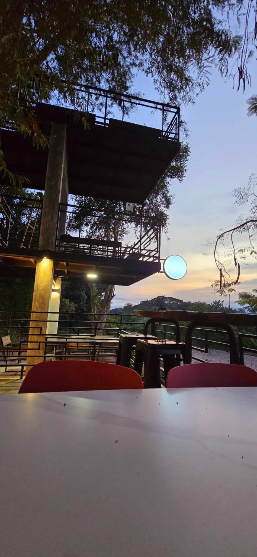 Baan Naratawan 3* Suan Phueng