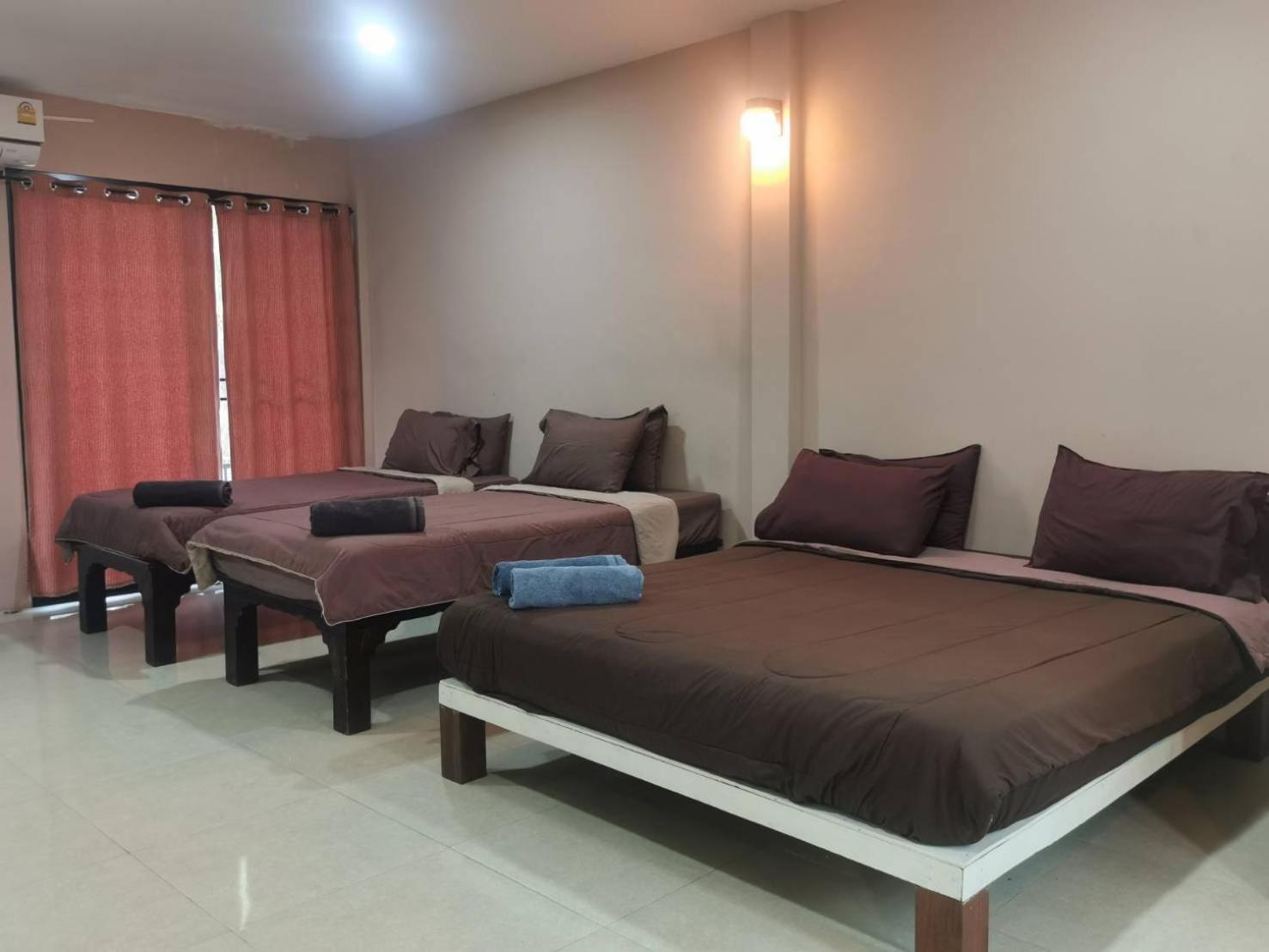 Bed & Breakfast Baan Naratawan 3*