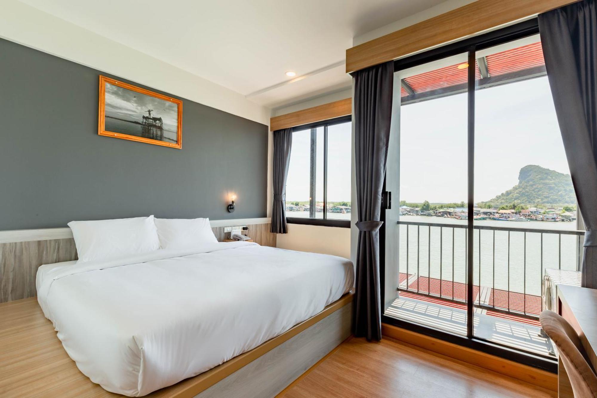 Hotel The Blue C Donsak 3*