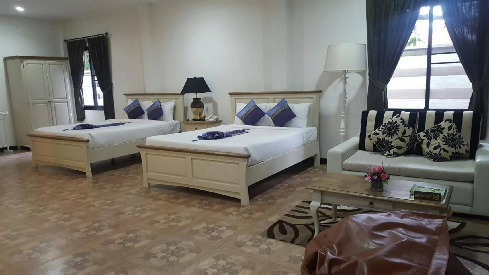 Resort Phuwanalee 4*
