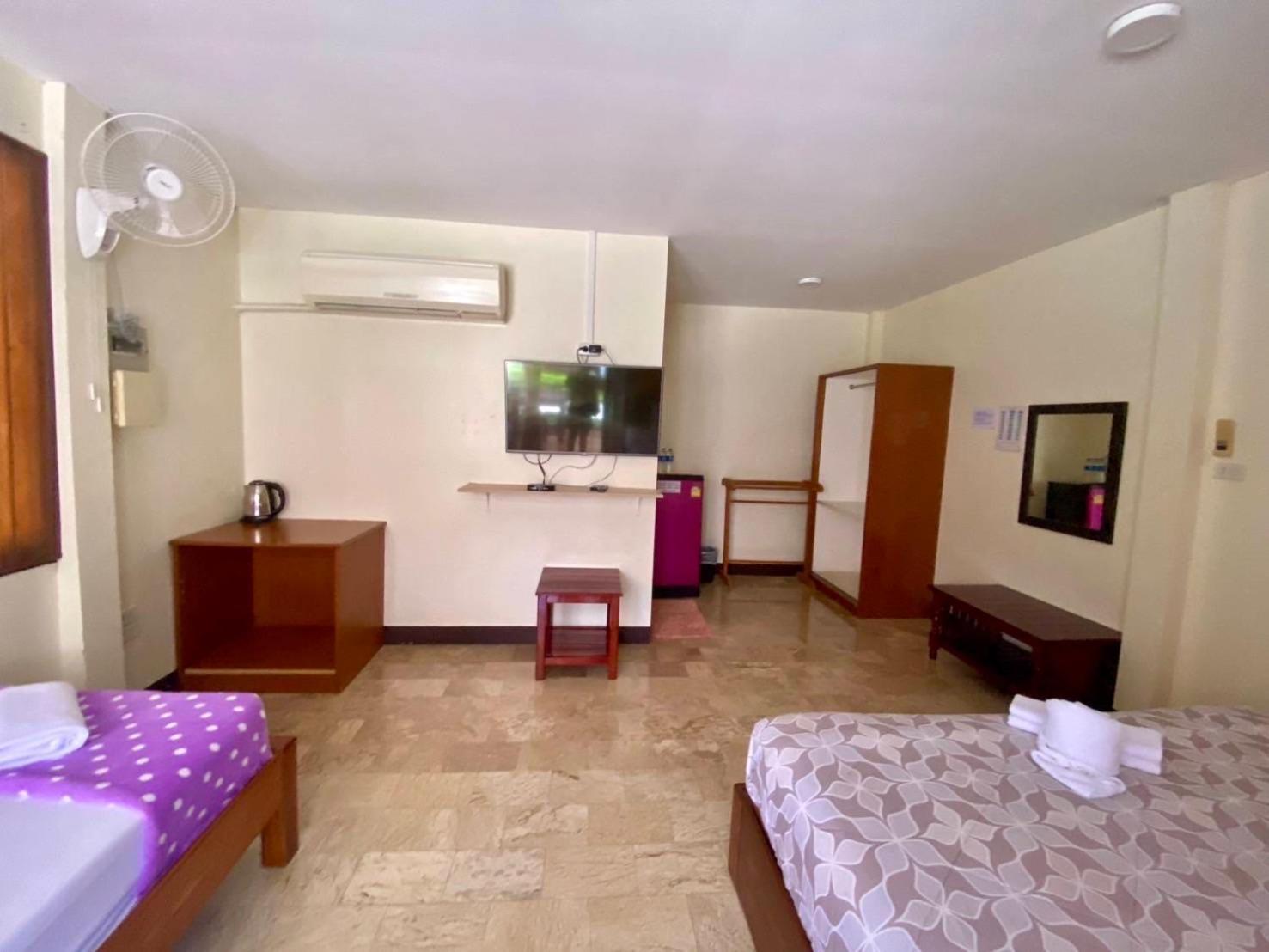 Guest house หาดทรายขาวรีสอร์ท *