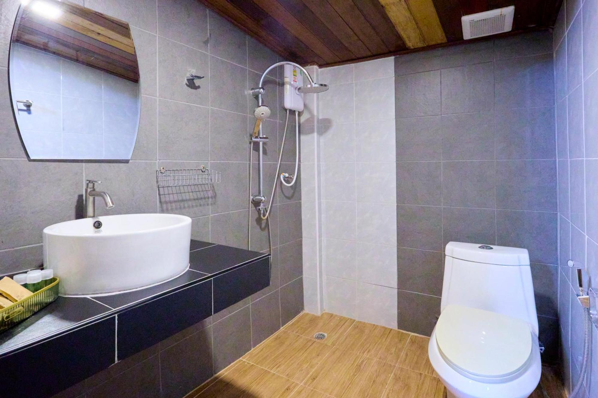 Scn And Rayong Resort Ban Chang (Rayong)