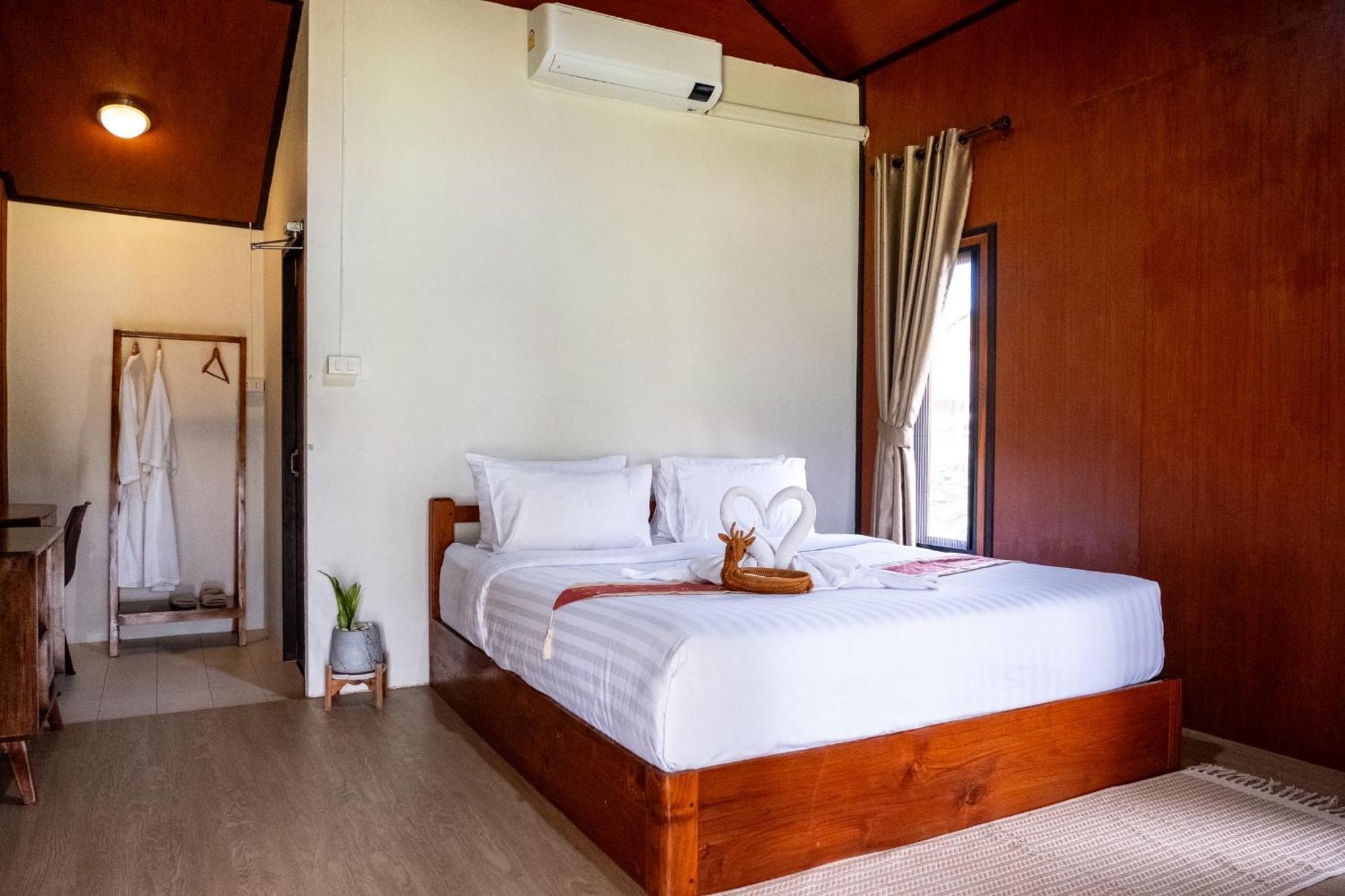 Resort The Nest House *