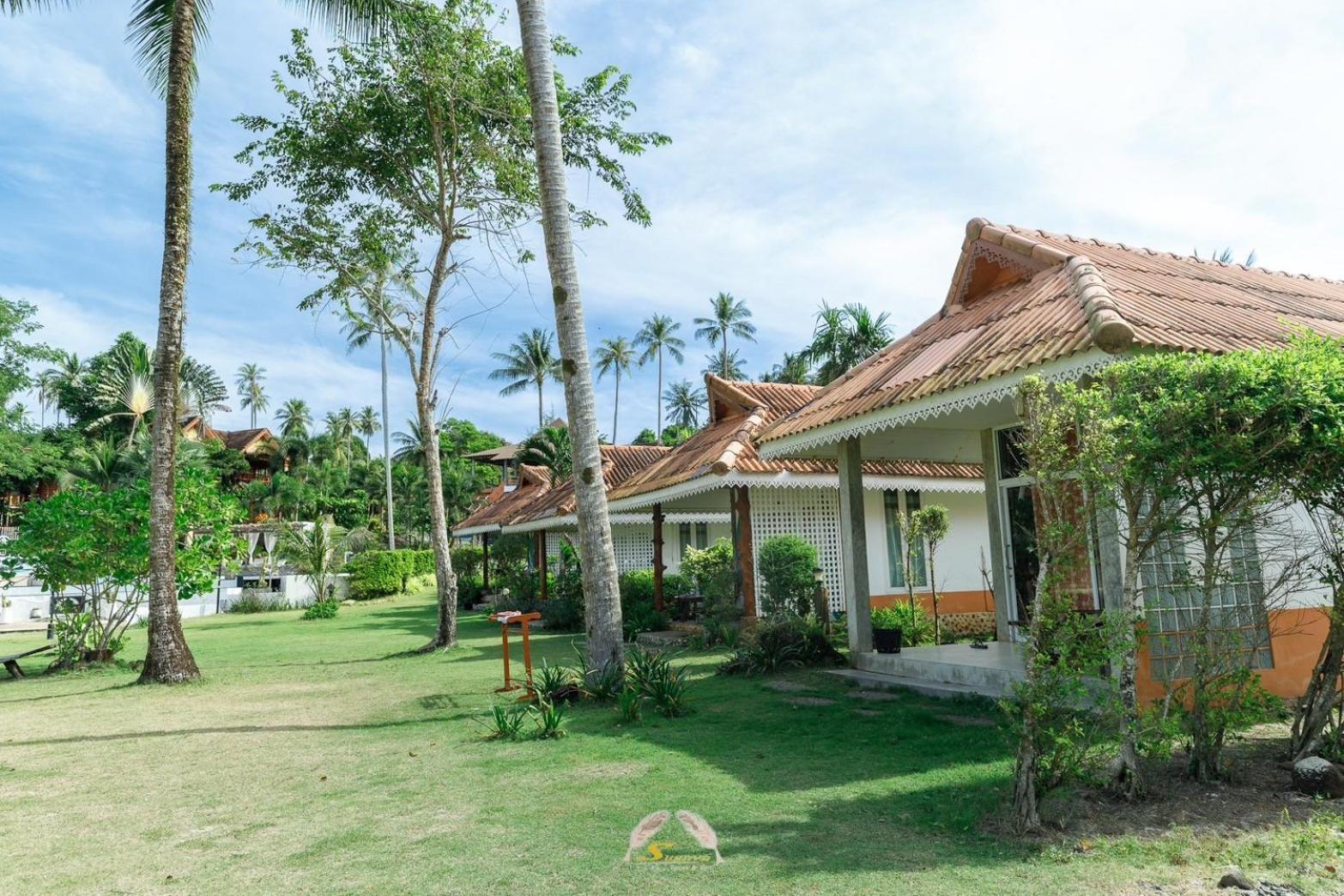 Suanya Kohkood And 3*