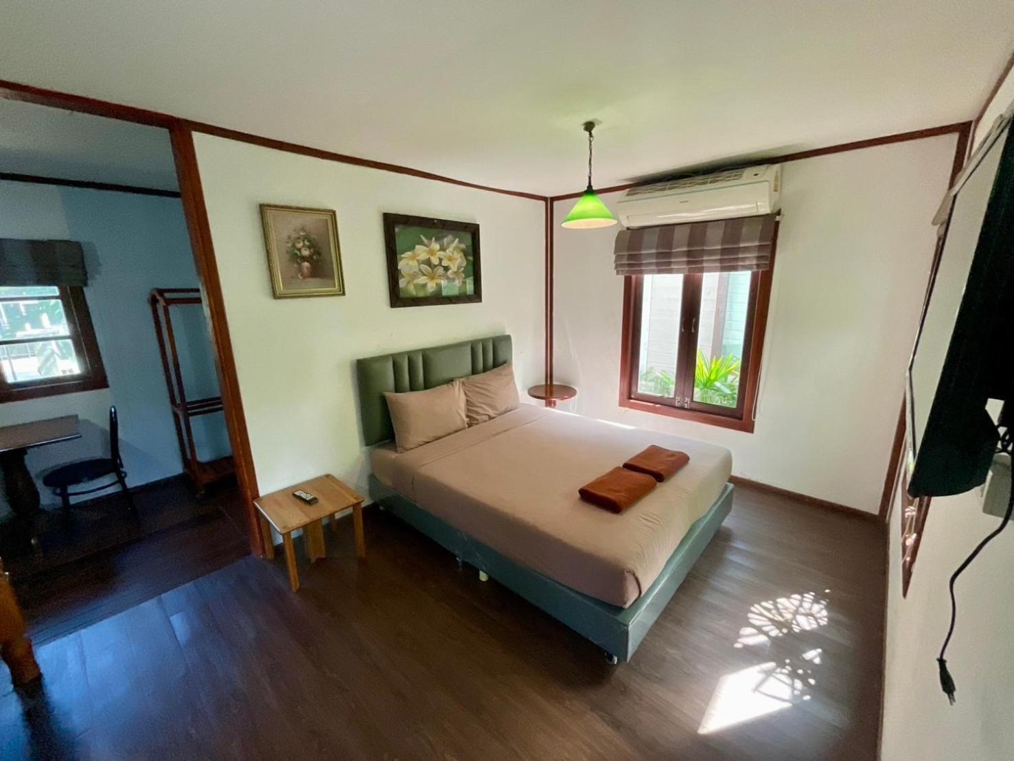 Rayonghouse Resort 2*