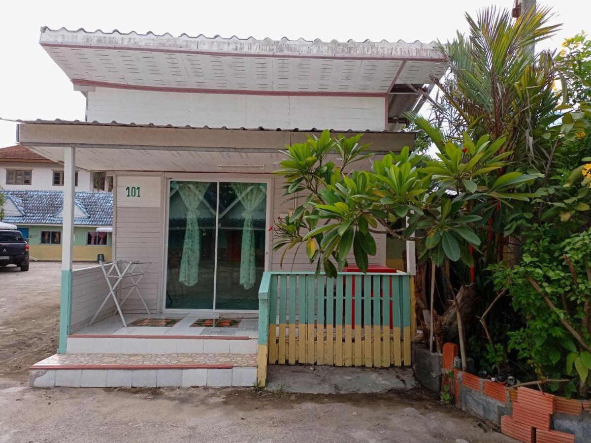 Hotel Kanjana 2*