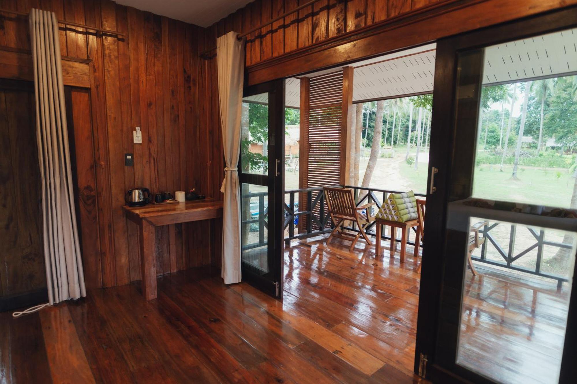Coco Canopy Boutique Resort