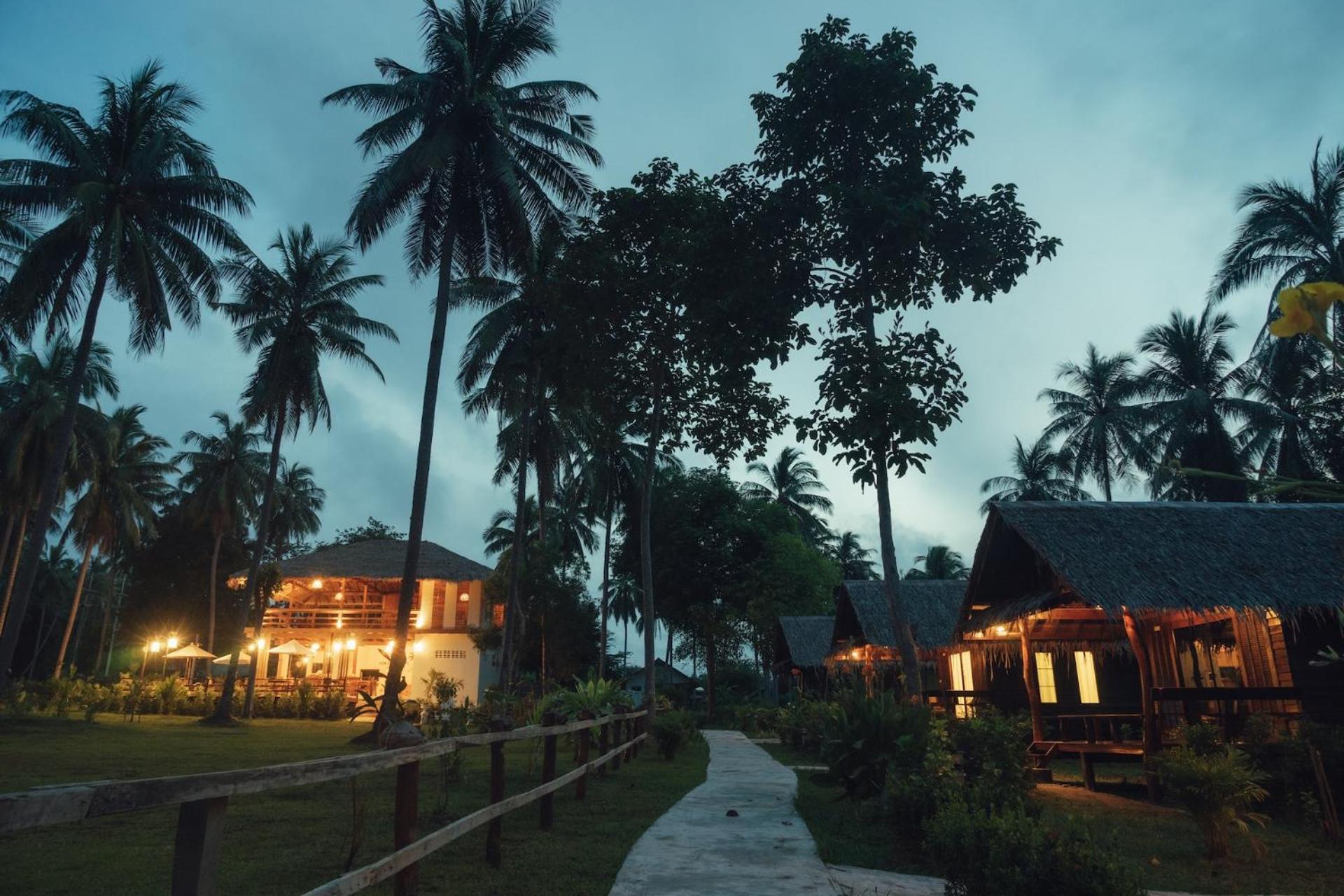 Coco Canopy Boutique Resort Koh Jum