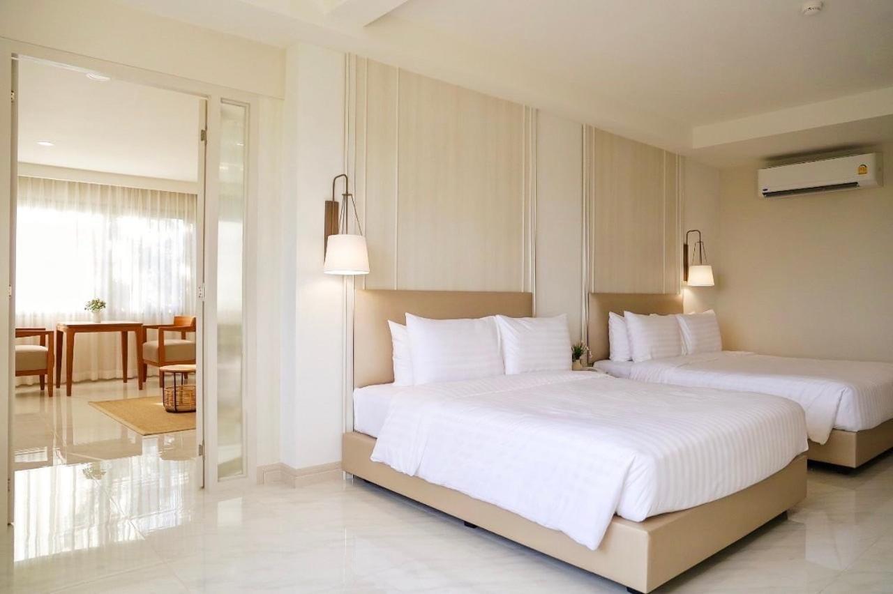 The Navy House 3*