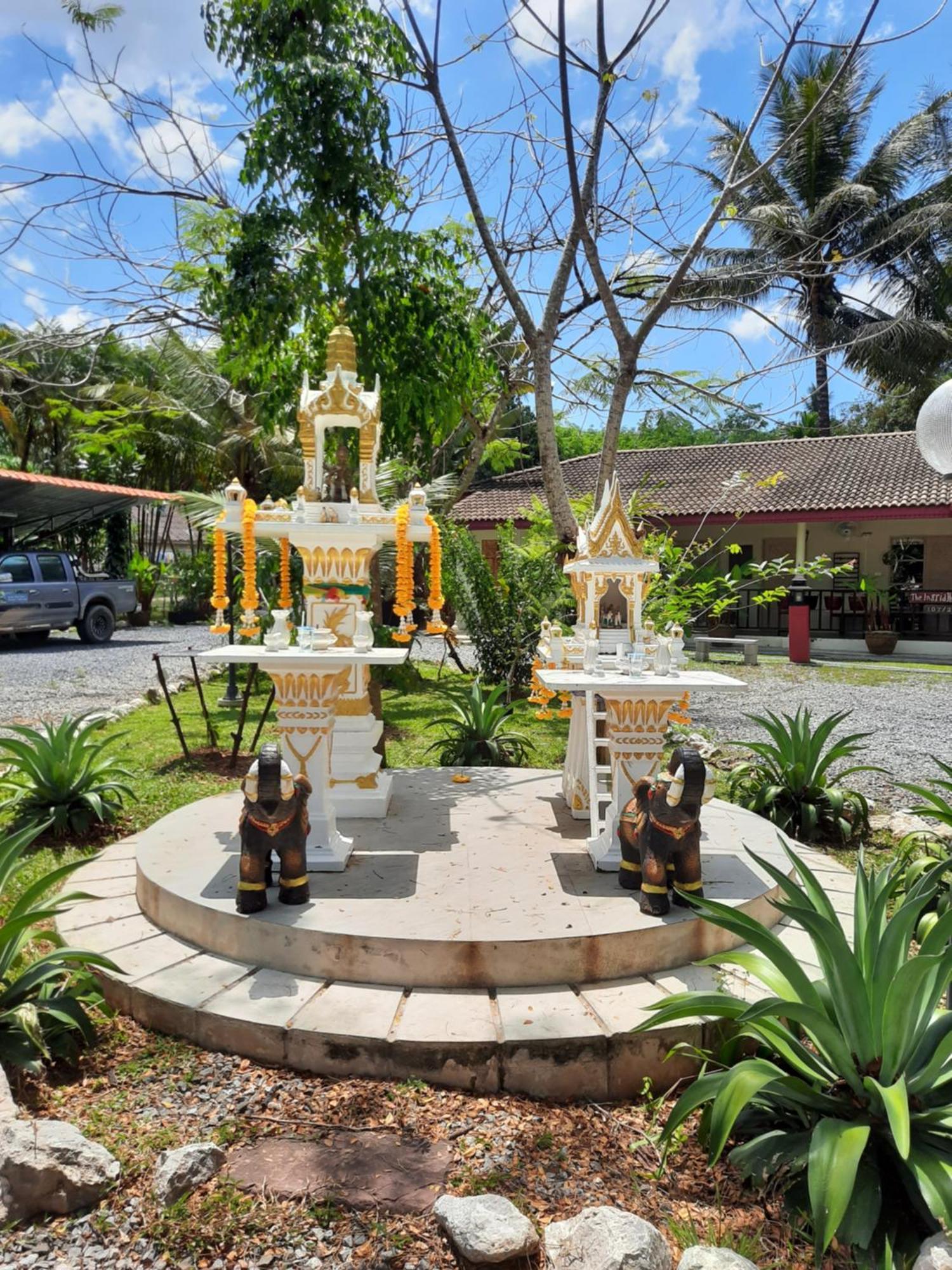 Baan Rim Tarn Bed & Breakfast