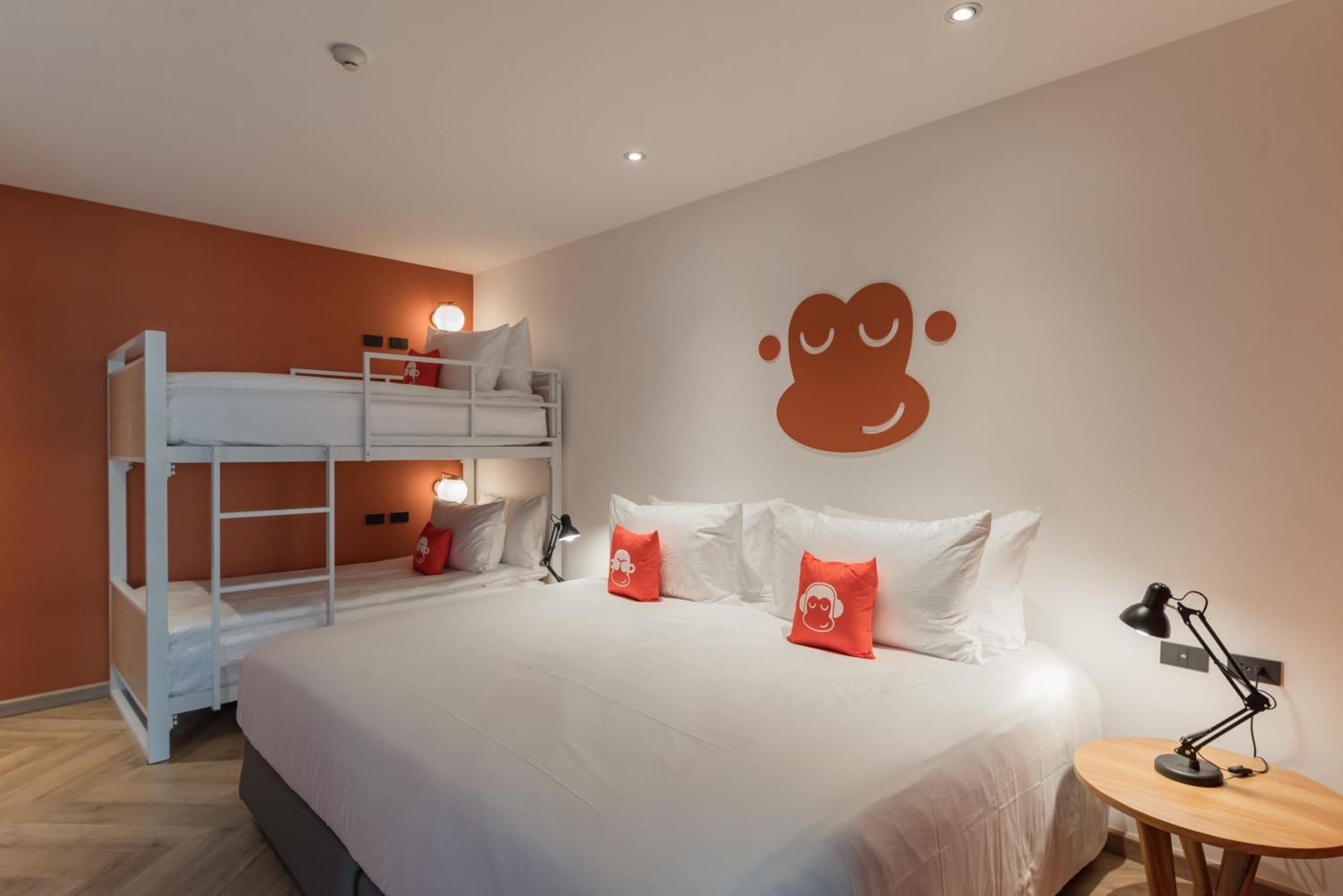Blu Monkey Hub And Hotel Bang Saen