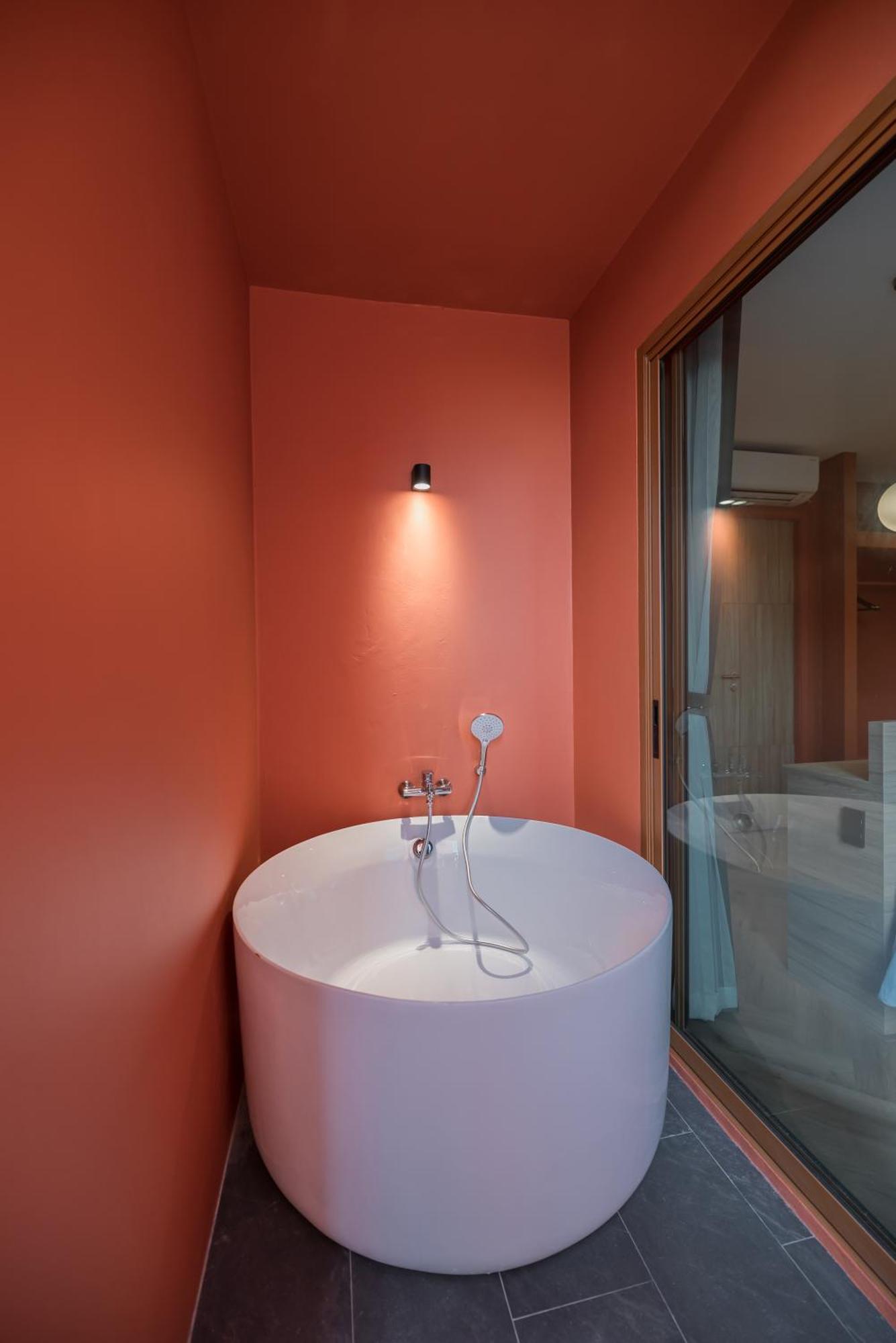 Hotel Blu Monkey Hub And