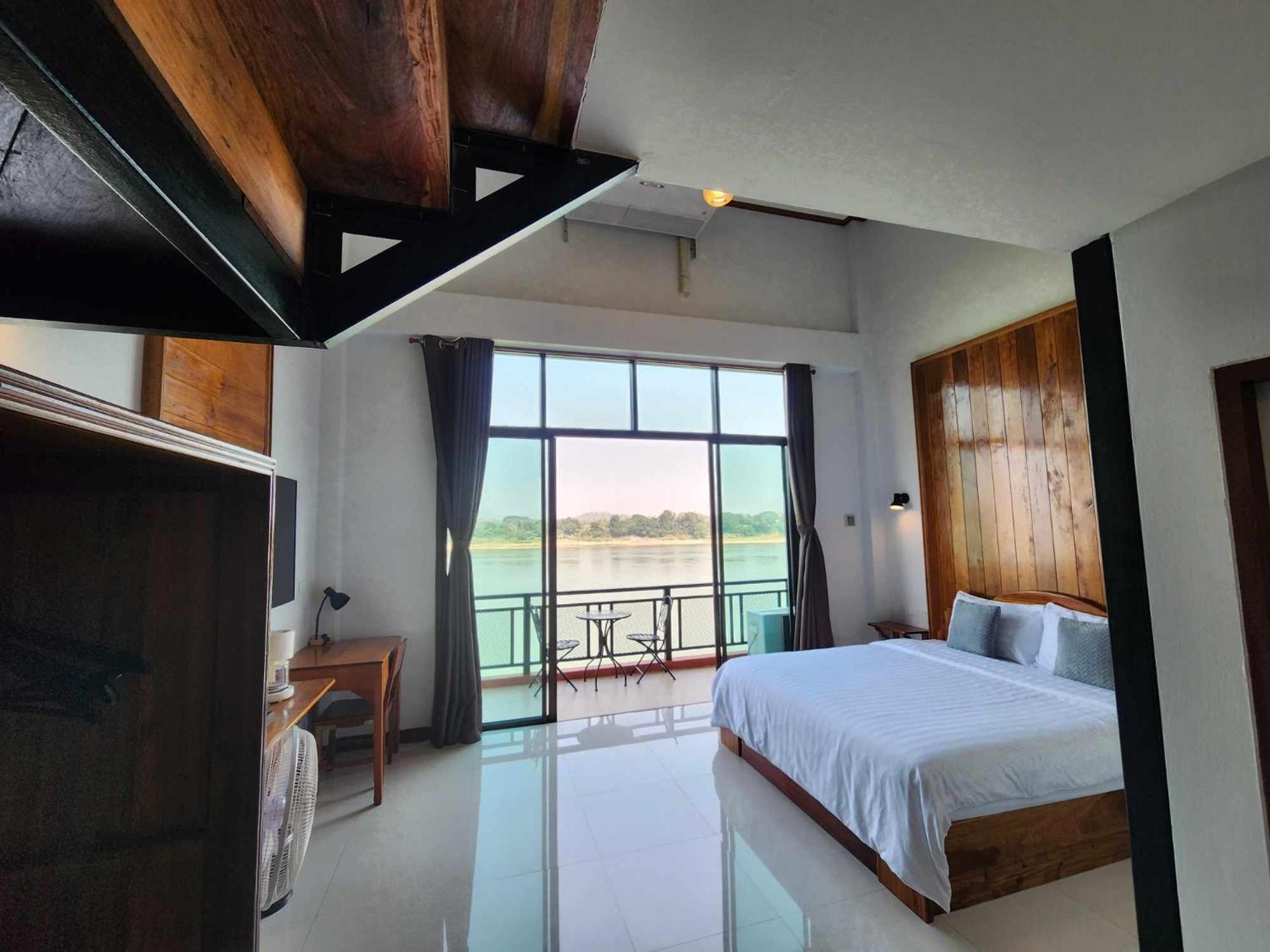 Suksomboonhotel Hotel