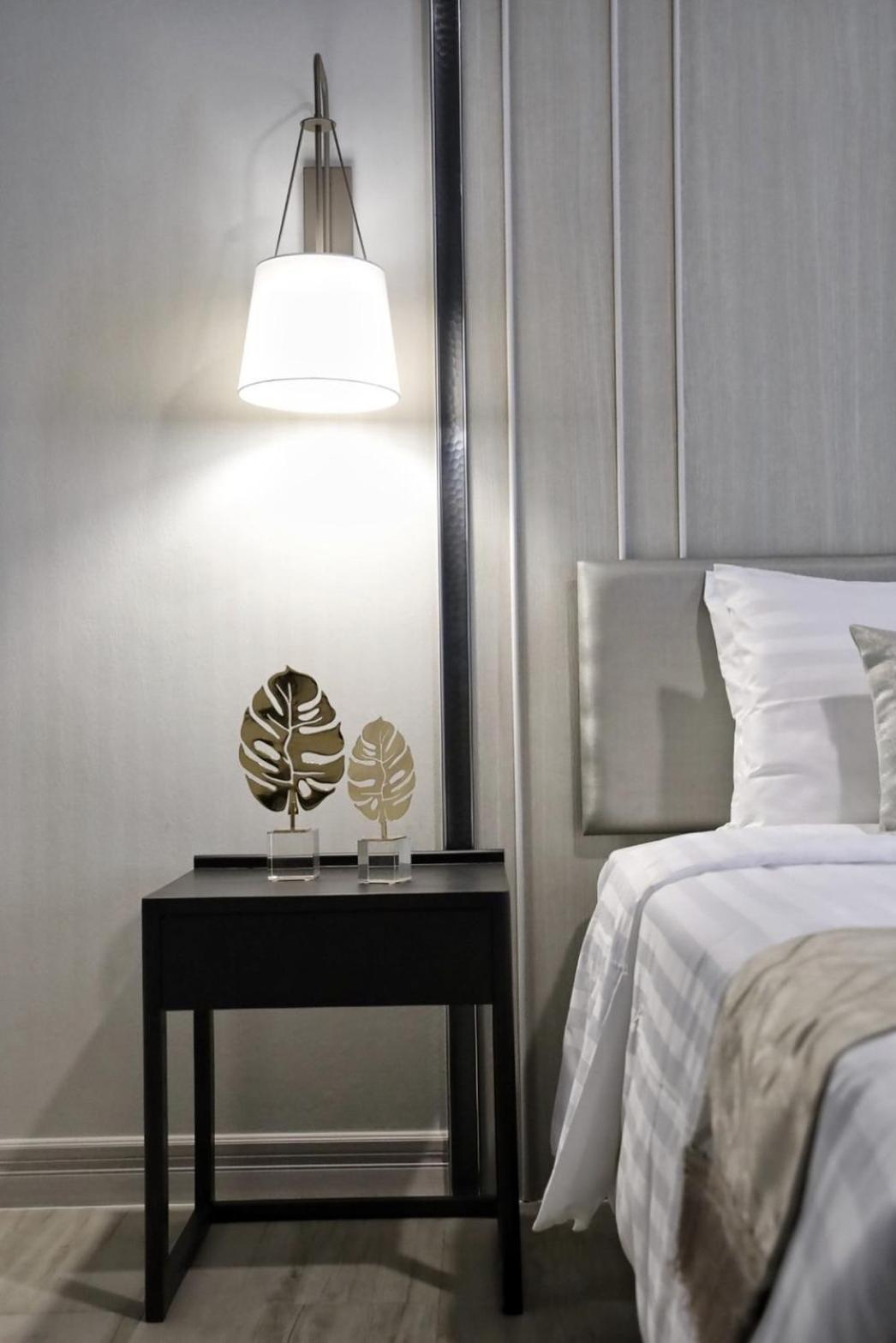 The Navy House 3*