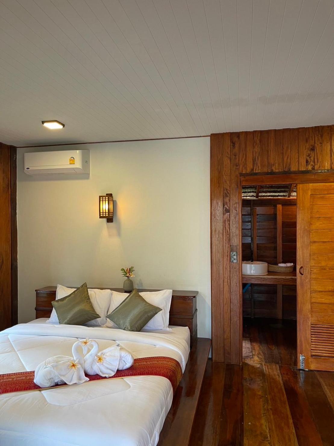 Coco Canopy Boutique Resort *