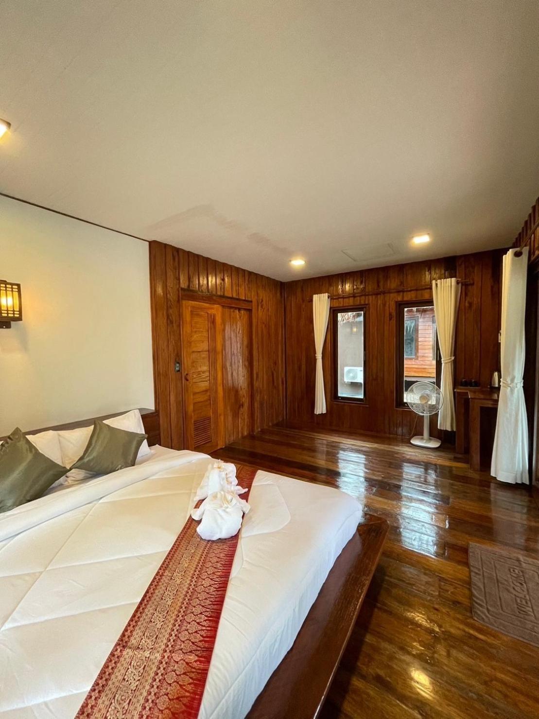 Coco Canopy Boutique Koh Jum